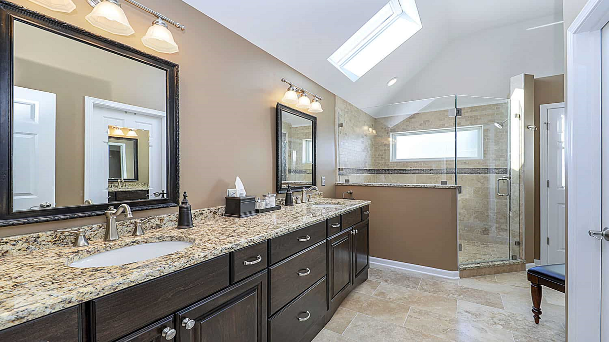 How to Hire a Contractor for a Bathroom Remodel in League City, TX?