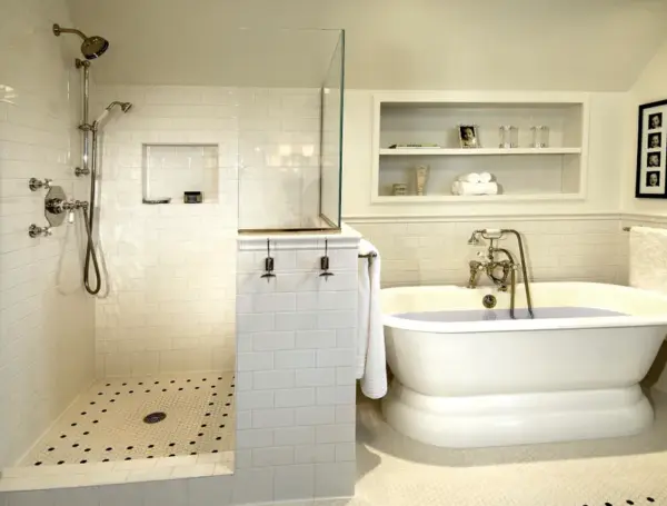 Walk-In Shower or Bathtub: What’s Better for My Bathroom?